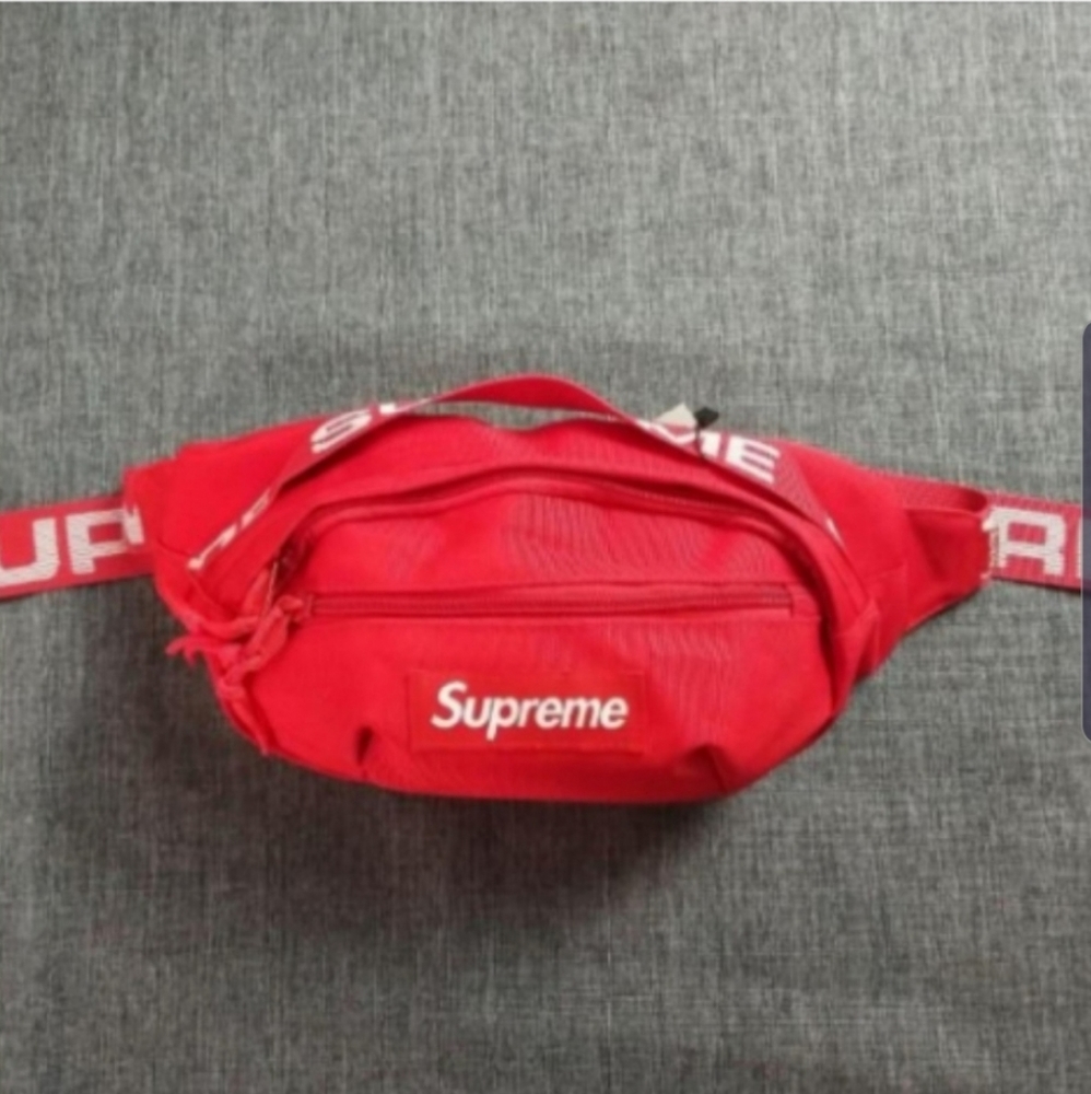 Supreme Fanny Pack - Picture 8 of 8